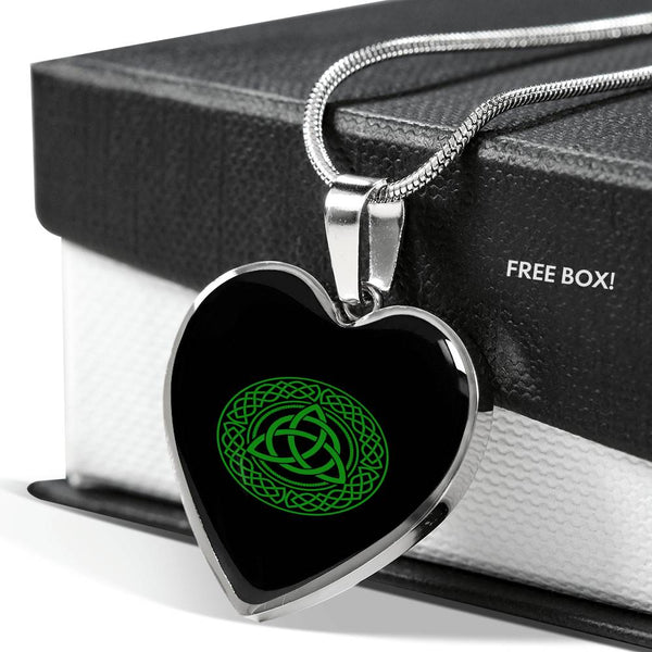 ☘️ Irish Trinity Knot Heart Necklace ☘️