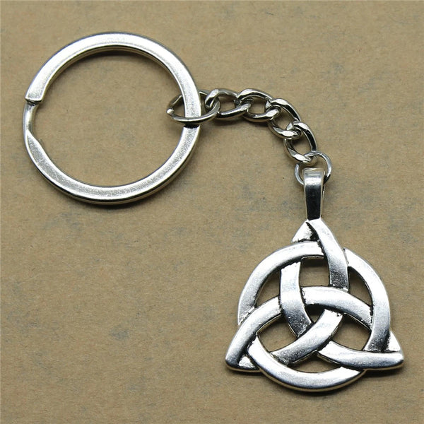 ☘️ Irish Triple Knot Keychain ☘️